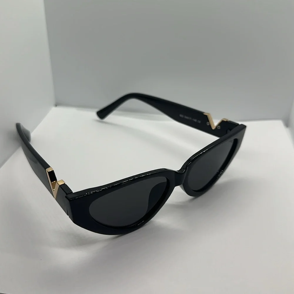 Black Cat Eye Sunglasses Gold V Detail UV Protection Trendy Chic Sunnies